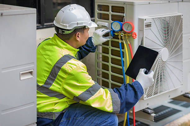 Professional Hvac technician working in Weatherford, OK
